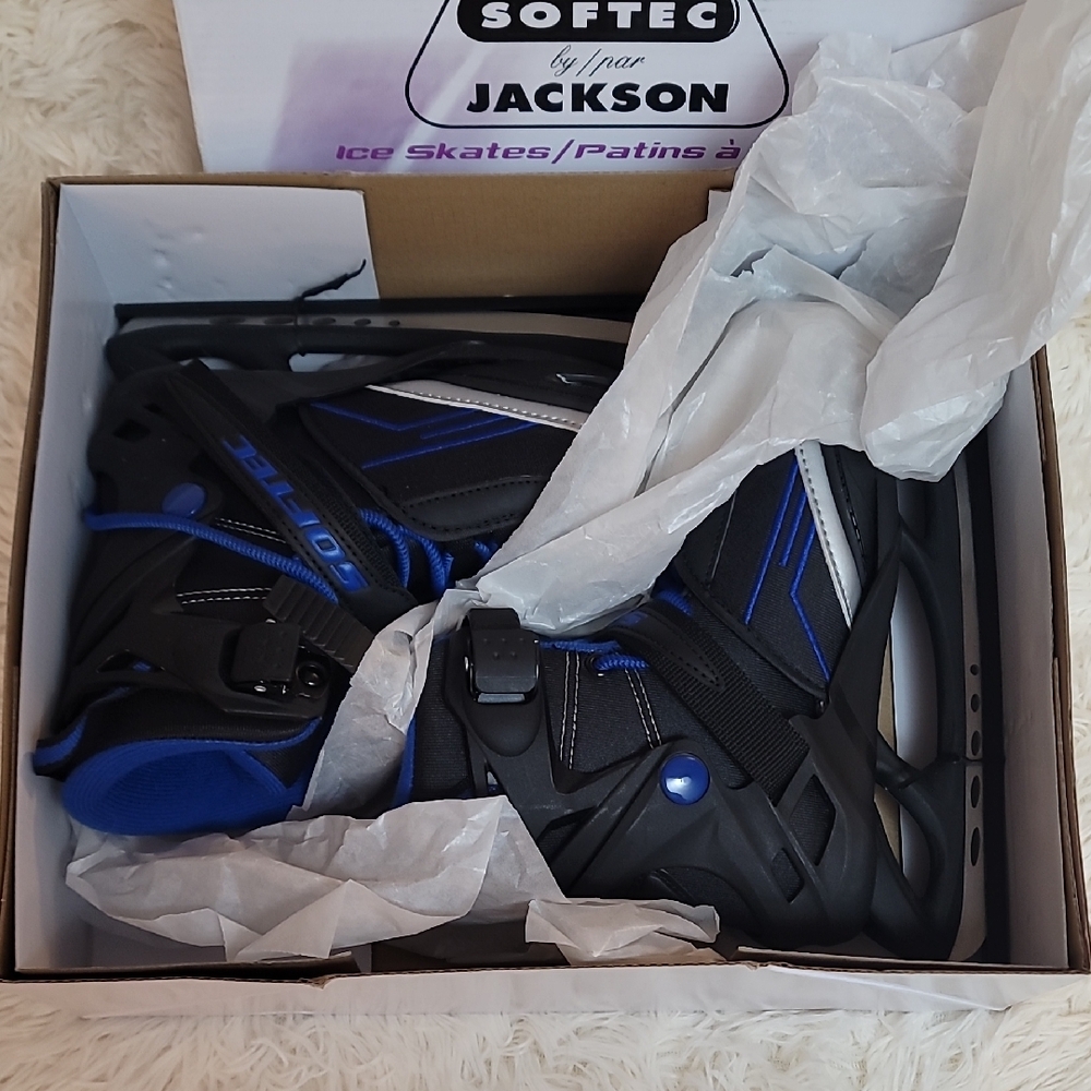 Jackson Softec Skates with Black and Blue Highlights The Vibe XP1000 Skates